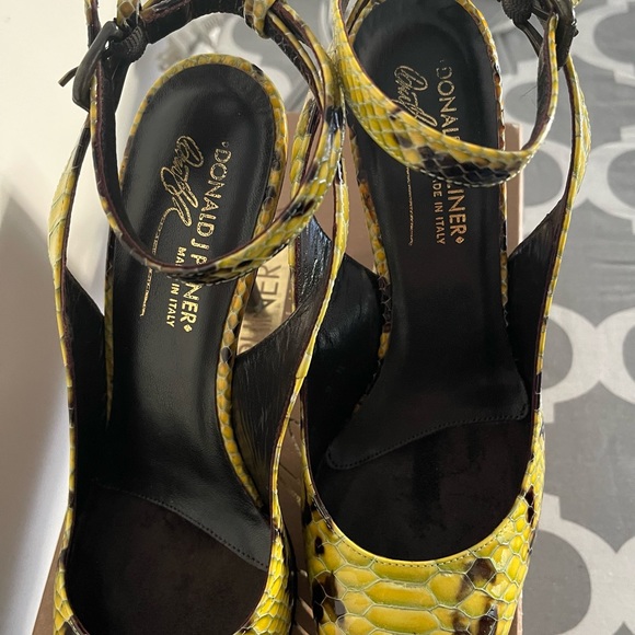 Donald J Pliner Pumps python sz 9N NIB - Picture 11 of 11